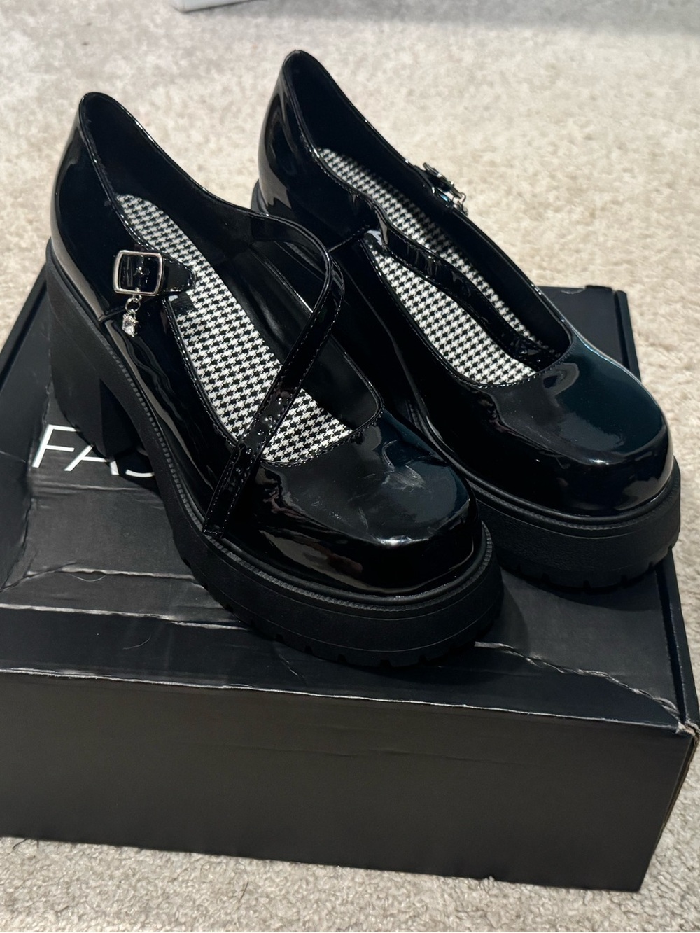 Fashion Nova Black Patent Mary Jane Chunky Platform